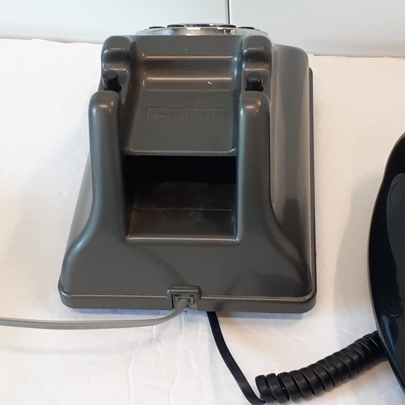 Metropolis Conair Rotary Push Button Style Phone With 2Wire DSL Filter - Picture 7 of 16